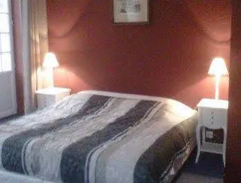 Bed & Breakfast Les Chambres De L'Elysee Pontrieux